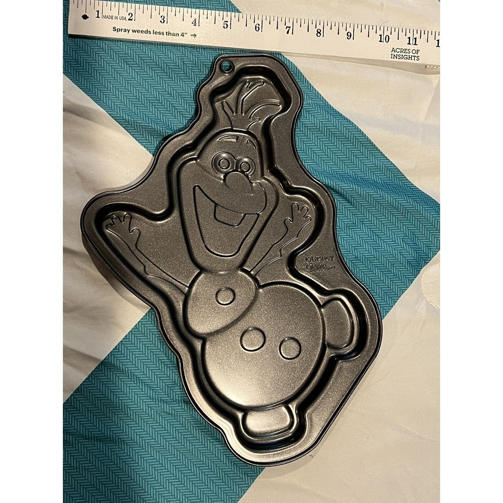 Wilton - Disney FROZEN OLAF Snowman - Giant Cookie Pan Cake Mold‎ #2105-8500